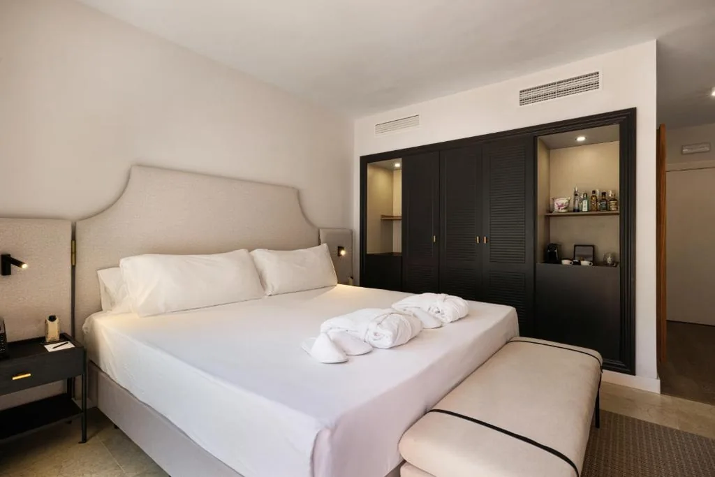 Terraza grande superior — Hotel Inmood San Roque