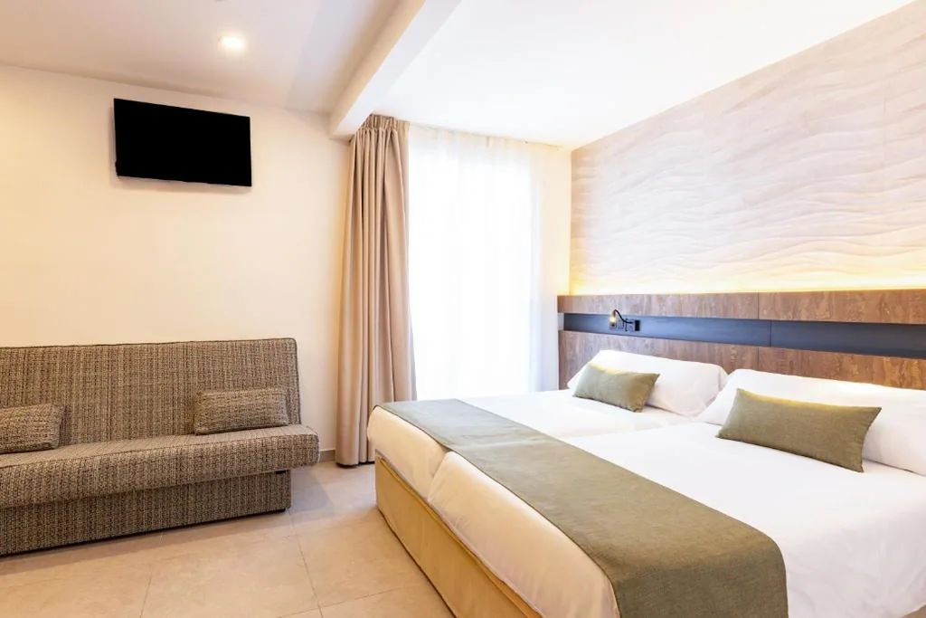 Habitación Confort interior — Hotel Internacional