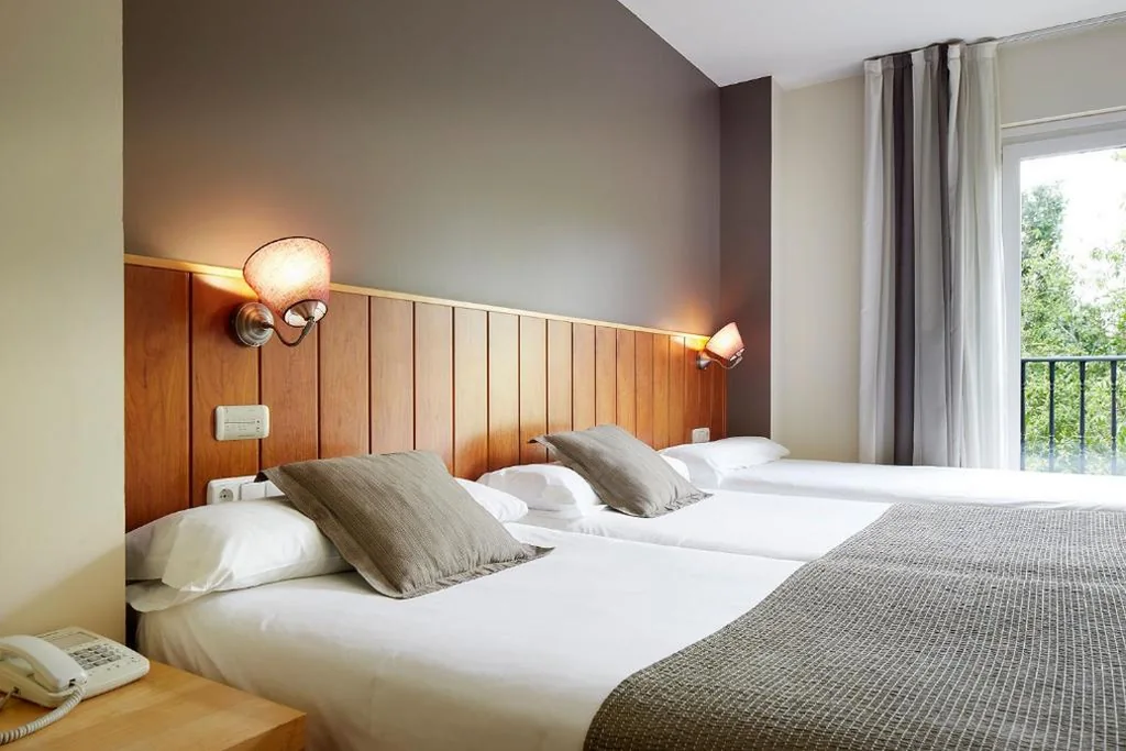 Camera doppia Superior con 2 letti — Hotel Iriguibel Huarte Pamplona