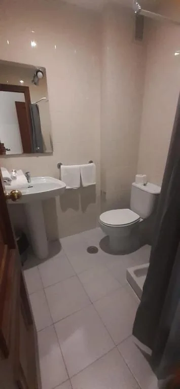 Budget Double Room - 1 or 2 Beds — Hotel Irixo