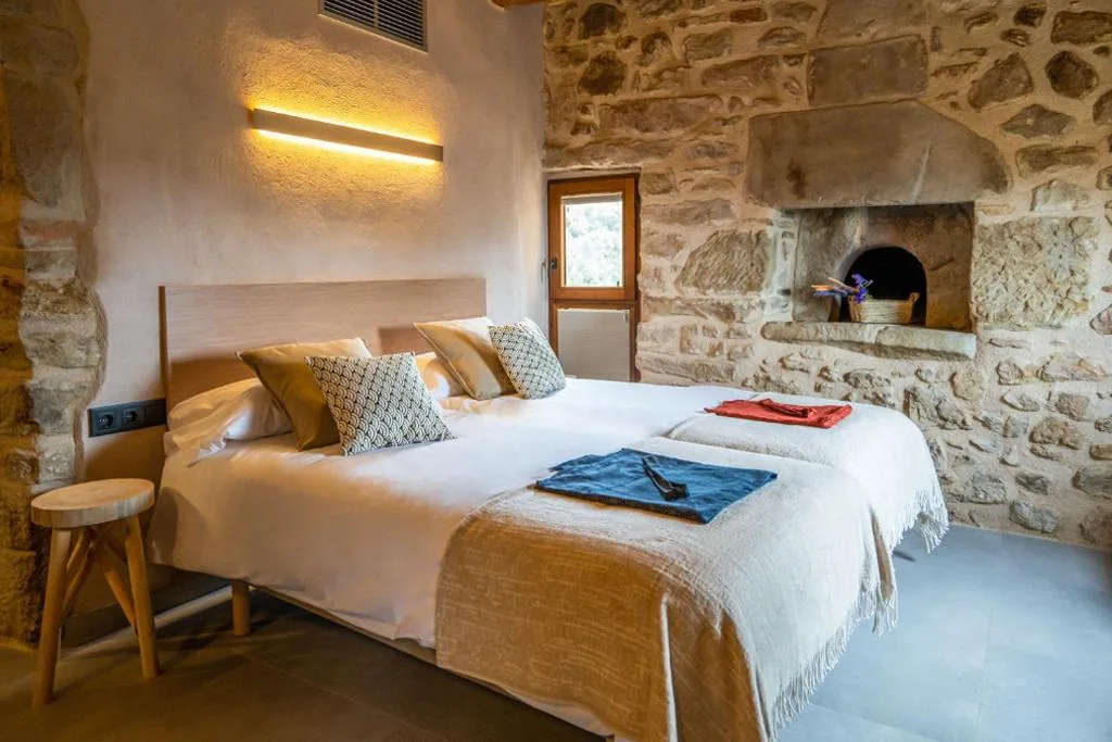 Habitación Doble adaptada para personas con discapacidad - 2 camas — Hotel japonès Puigpinós