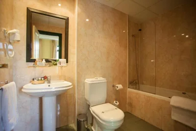 Hotel Jardín de Aranjuez — Foto 8