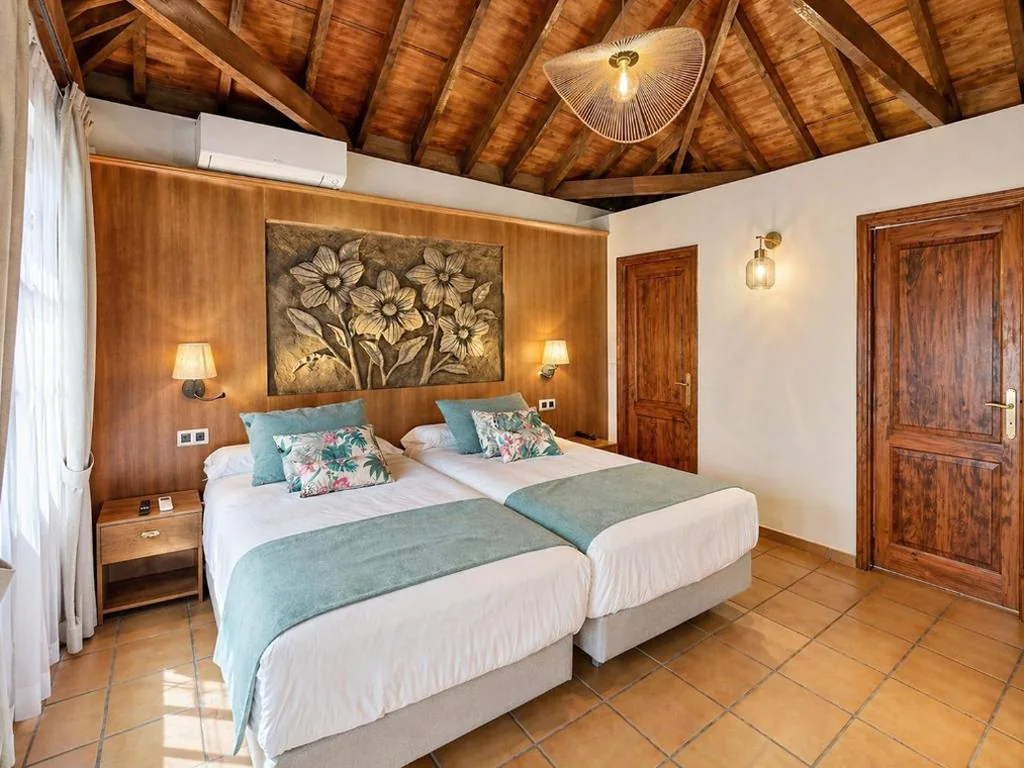 Deluxe Room — Hotel Jardin Secreto