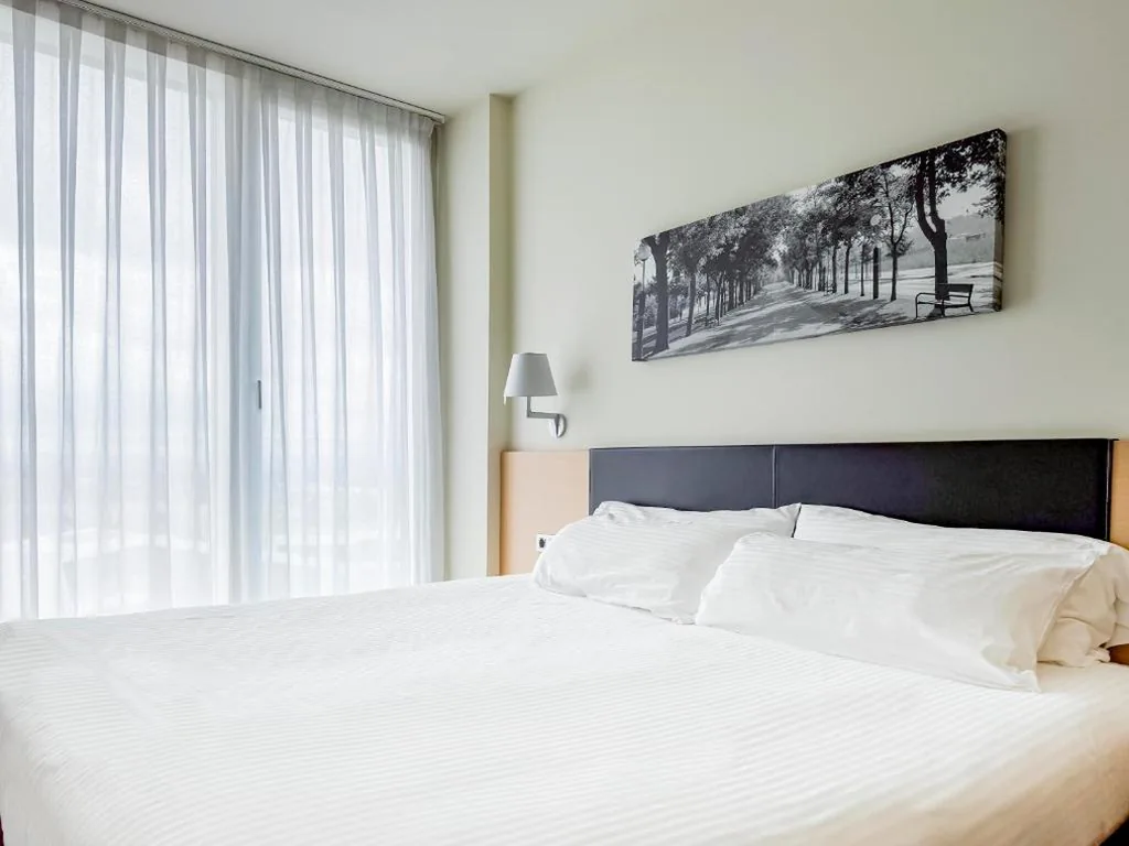 Camera Doppia Standard — Hotel Jardines de Uleta Suites