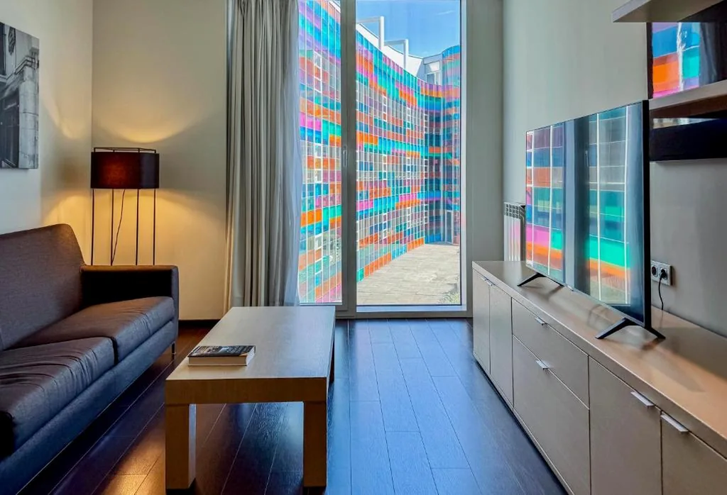 Camera Tripla Standard — Hotel Jardines de Uleta Suites