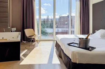 Hotel Jardines de Uleta Suites — foto 2