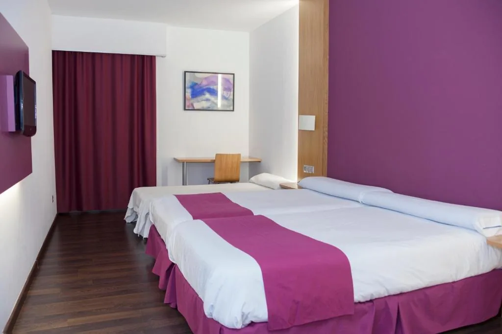 Camera tripla — Hotel Jatorrena