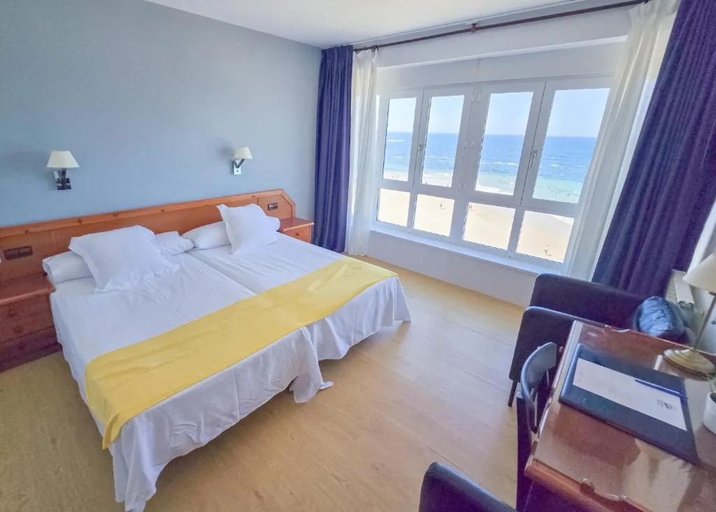 海の眺めを楽しめるダブルルーム — Hotel Josein
