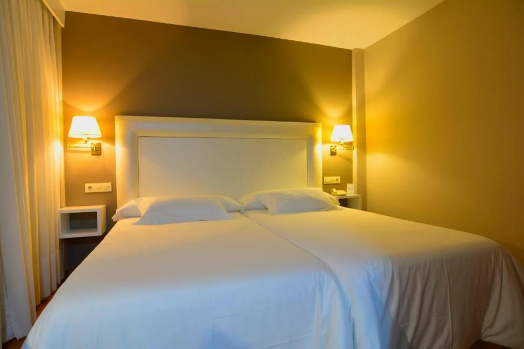Camera doppia - 1 o 2 letti — Hotel Jucamar