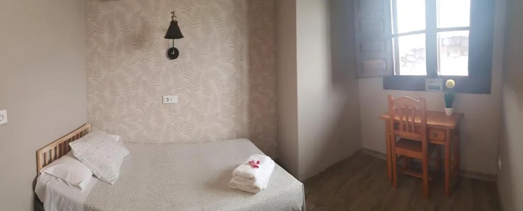 特大床套房 — Hotel Judería Valle del Jerte