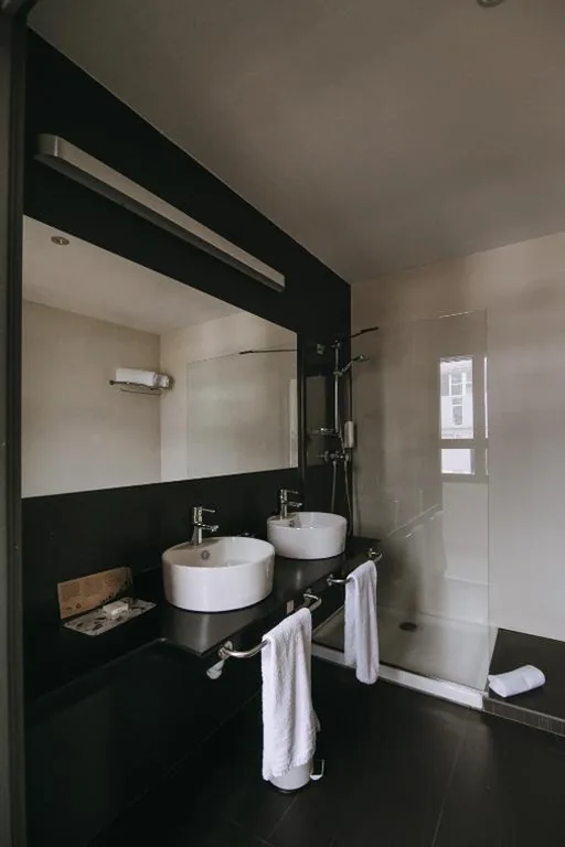 Quarto Duplo - 2 camas — Hotel K10