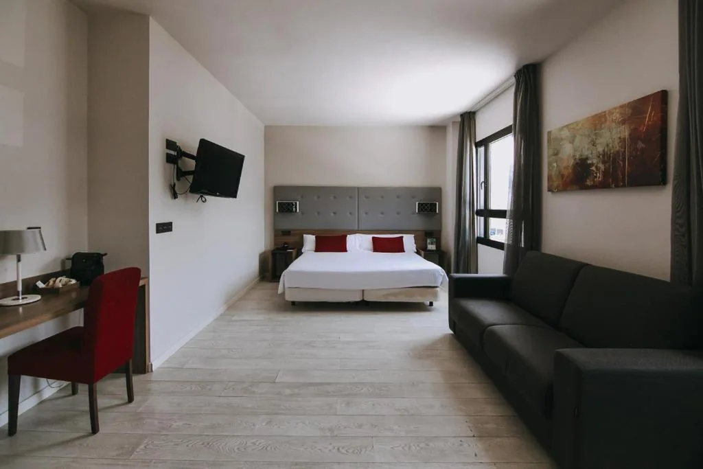 Quarto Duplo com Sala de Estar — Hotel K10