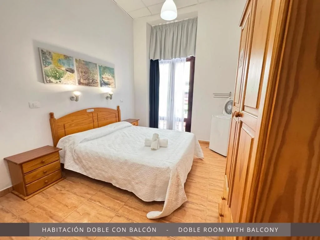 Chambre Double avec balcon — Hotel Kasa