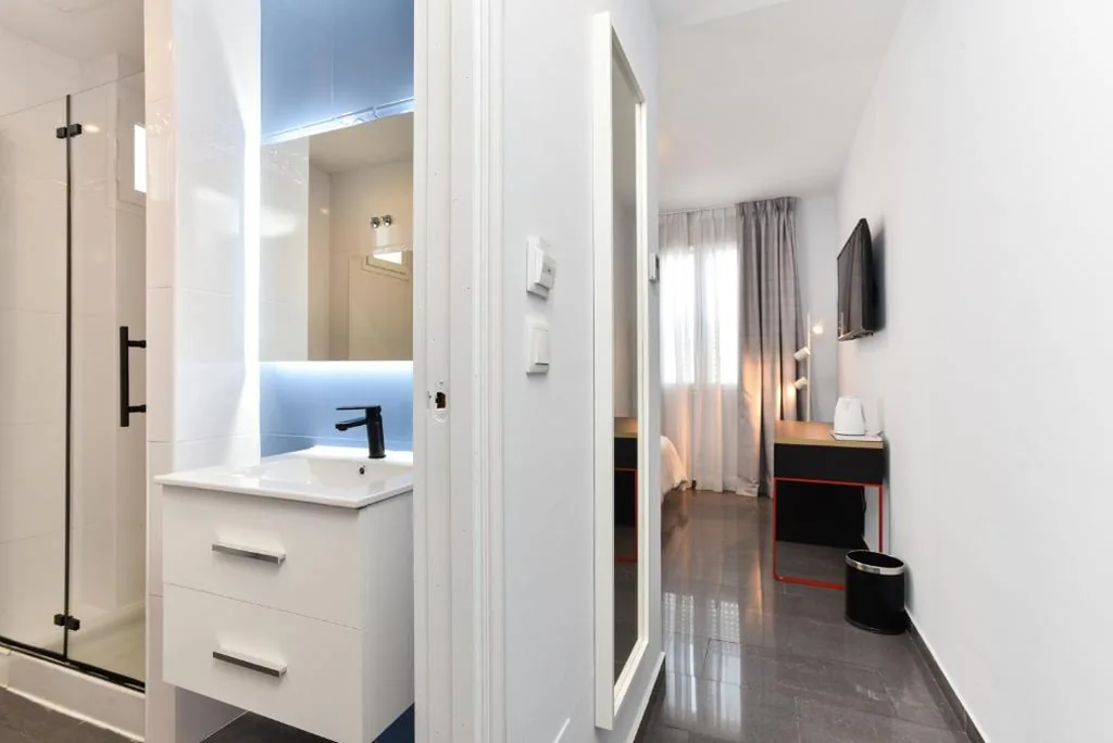 Habitación Individual — Hotel Kuve Marbella