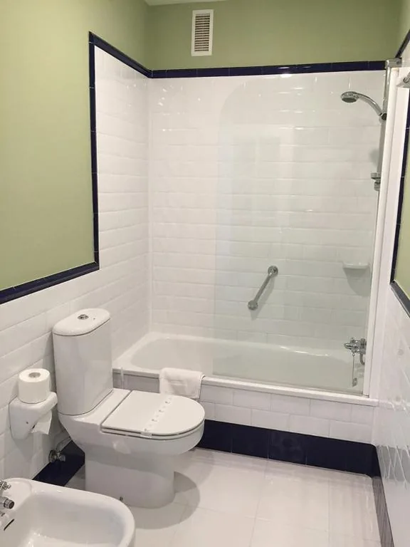 Habitación Doble con baño privado — Hotel La Balastrera