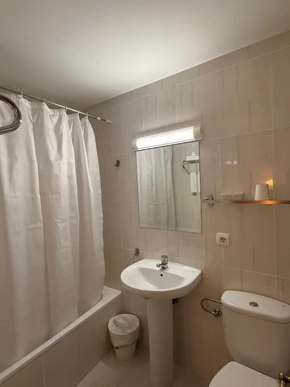Dreibettzimmer — Hotel La Brañina