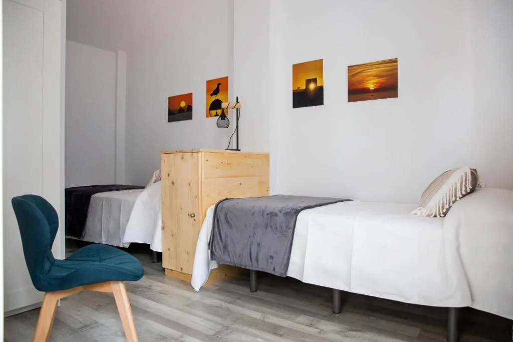 Twin Room with Private Bathroom — Hotel la Caracola Suances