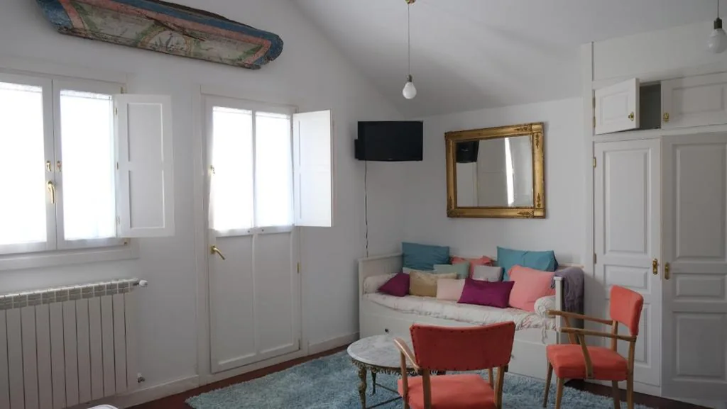 Habitación Triple — HOTEL LA CASA DE LAS CAMELIAS