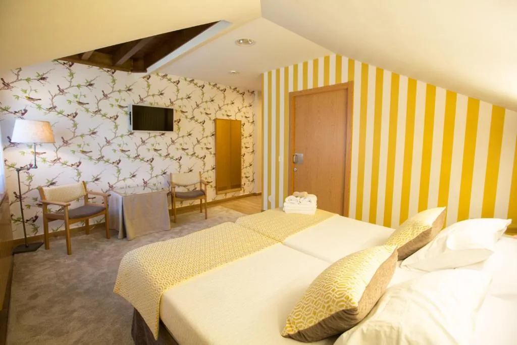 Camera doppia Standard con 2 letti — Hotel La Casona de Llerices