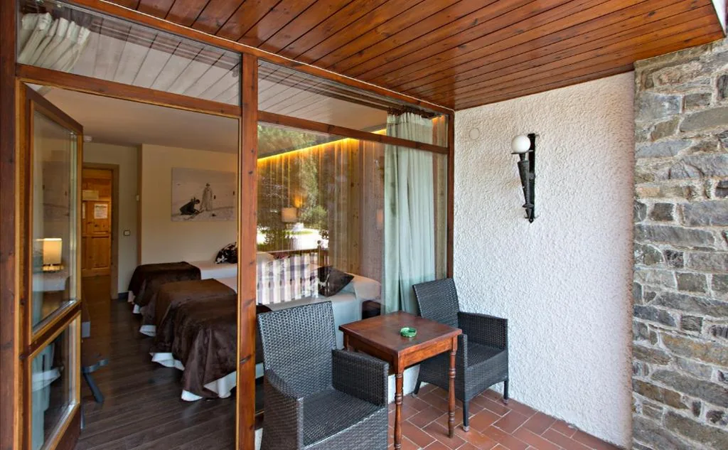 Habitación Doble Estándar con balcón - 1 o 2 camas — Hotel La Coma