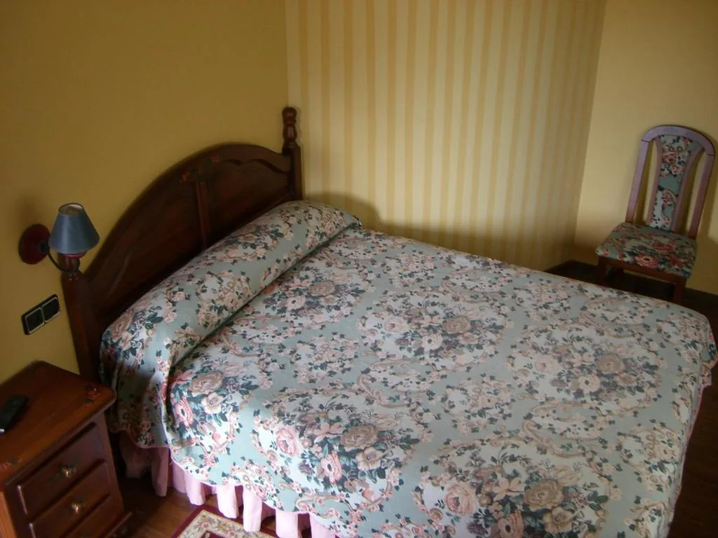 Economy-Doppelzimmer — Hotel La Curva Ribadesella PARKING