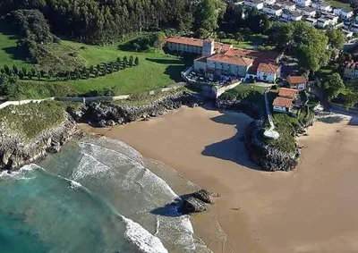 Hotel La Encina Celorio Llanes PARKING — 照片 6