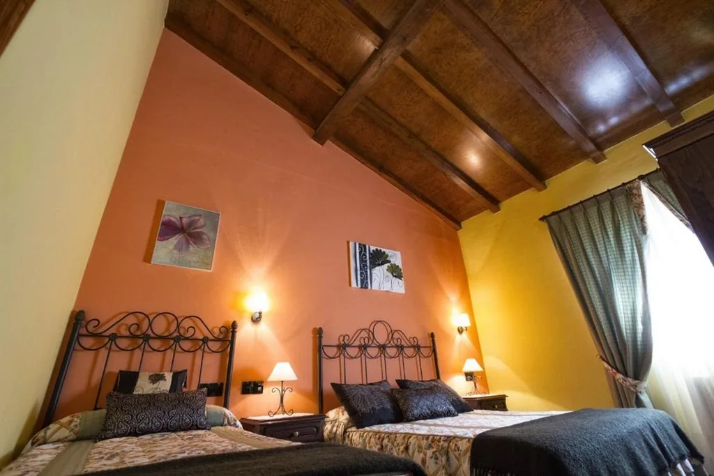 Doppelzimmer mit Zustellbett — Hotel La Ercina