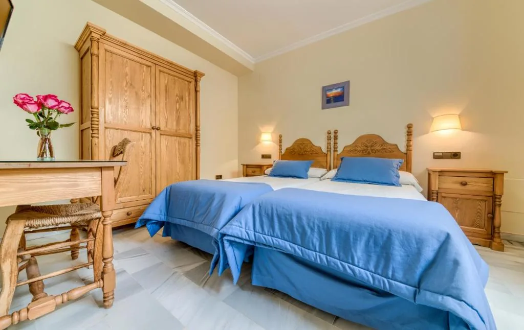 Vierbettzimmer mit Gemeinschaftsbad — Hotel La Española