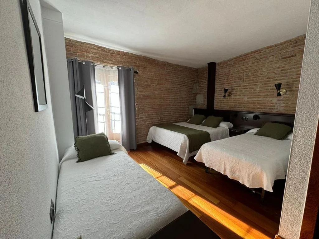 四人间 — Hotel La Fuente