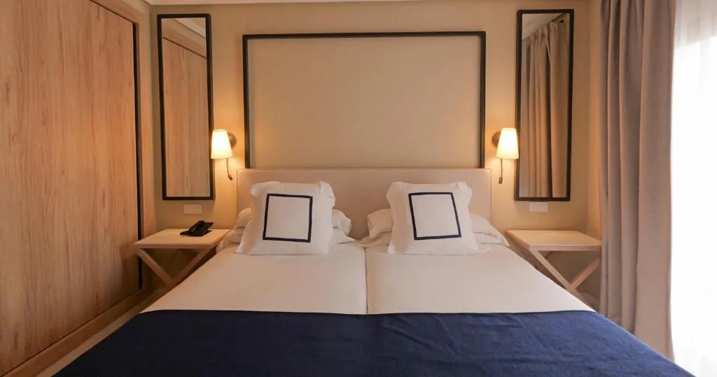 ジュニアスイート — Hotel La Laguna Spa & Golf