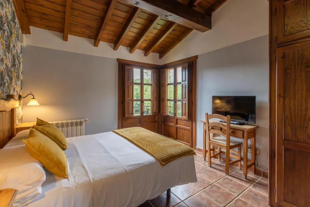 Hotel La Lluriga