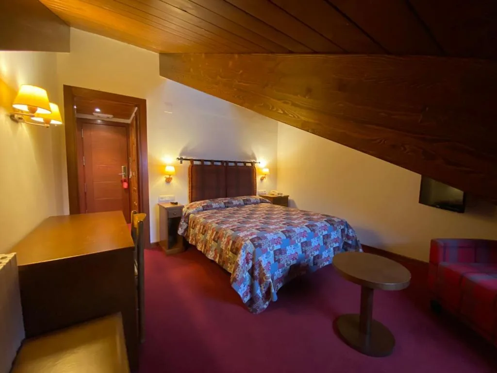 スモールダブルルーム — Hotel La Morera