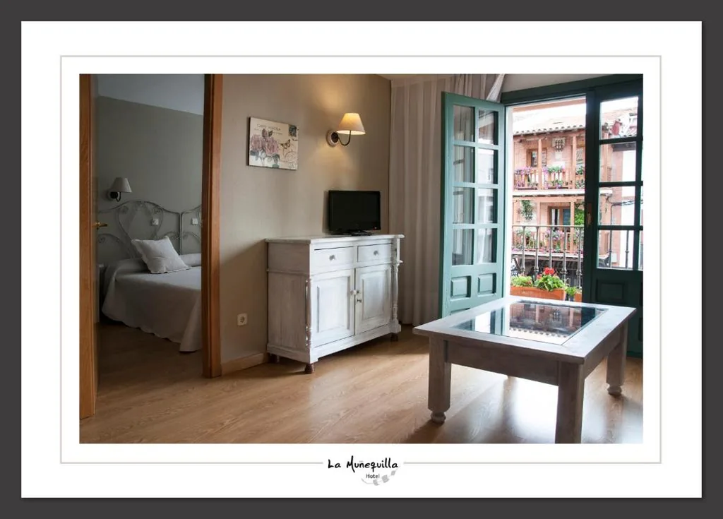 Apartamento de 2 dormitorios con balcón — Hotel la Muñequilla
