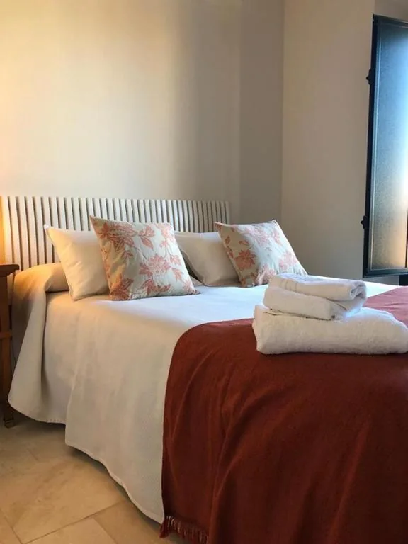 Double Room Adapted for Guests with Reduced Mobility — Hotel La Muralla