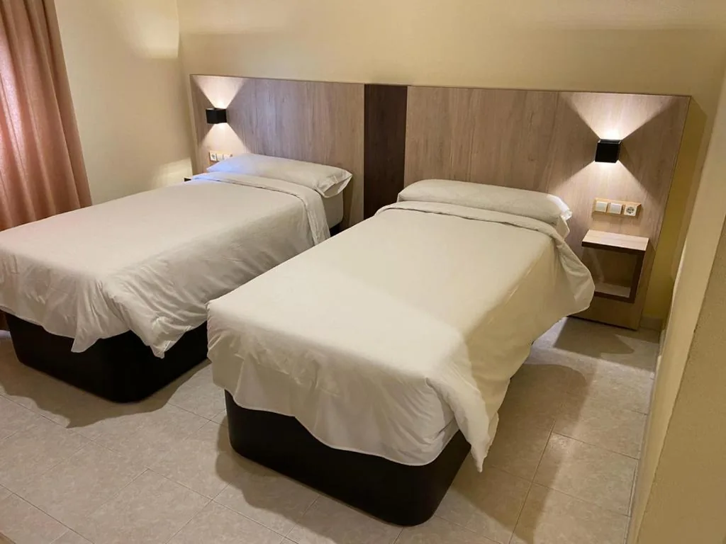 Habitación Doble - 2 camas — Hotel La Parada
