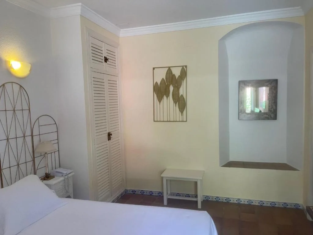 Doppelzimmer mit Innenhofblick — Hotel La Peña