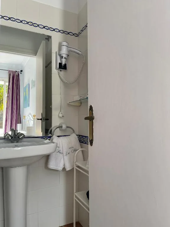 Standard-Doppelzimmer — Hotel La Peña