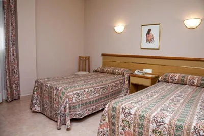 Hotel La Piqueta — foto 7