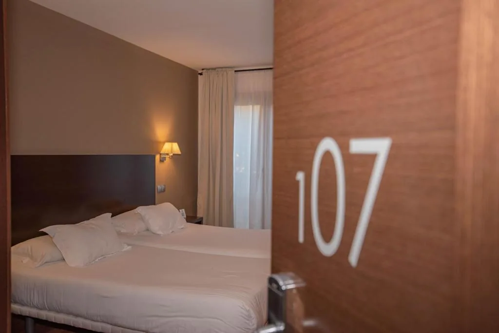 Superior-Doppelzimmer – 1 oder 2 Betten — Hotel La Portilla
