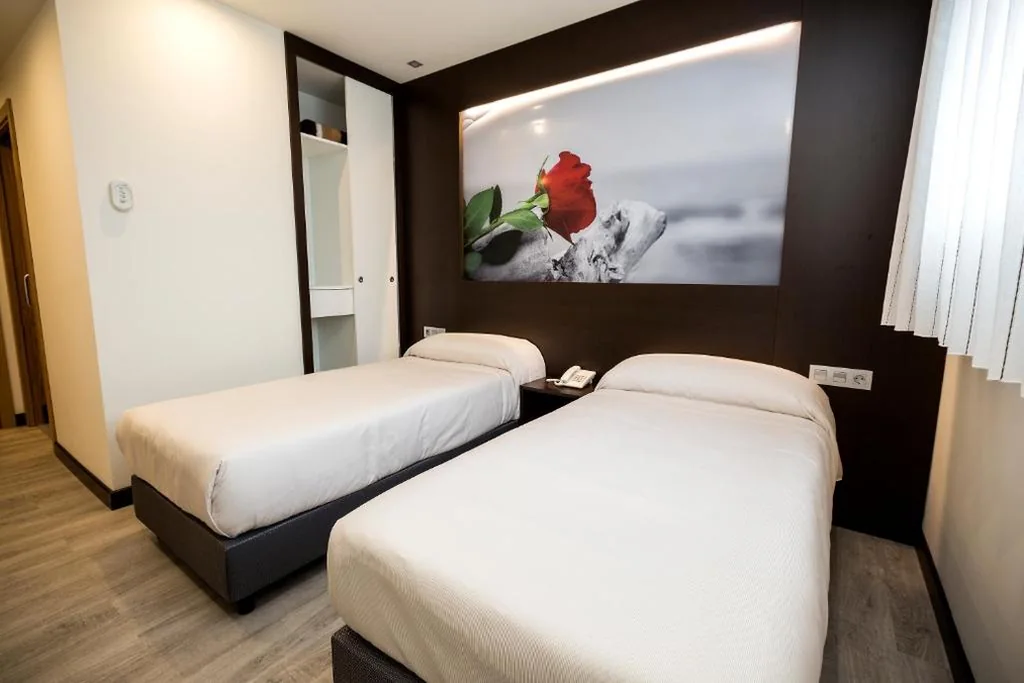 Chambre double - 2 lits — Hotel la Posada de Roces