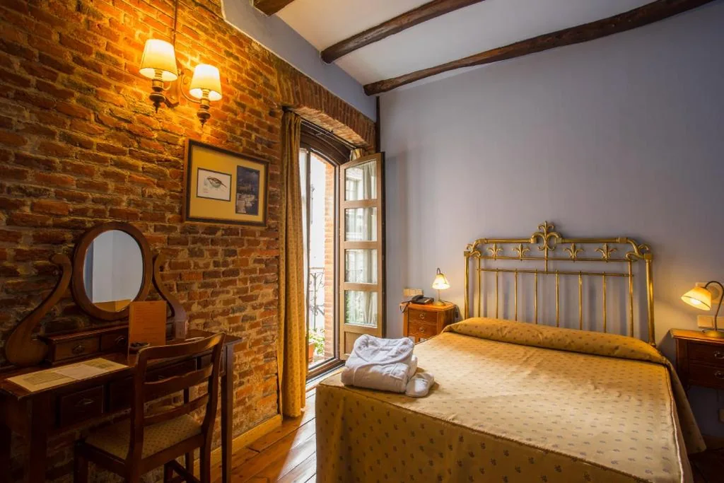 Hotel La Posada Regia