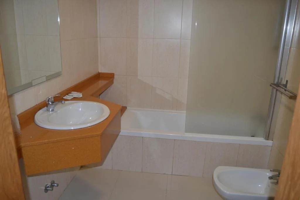 Habitación Cuádruple con baño privado — hotel la Ribera