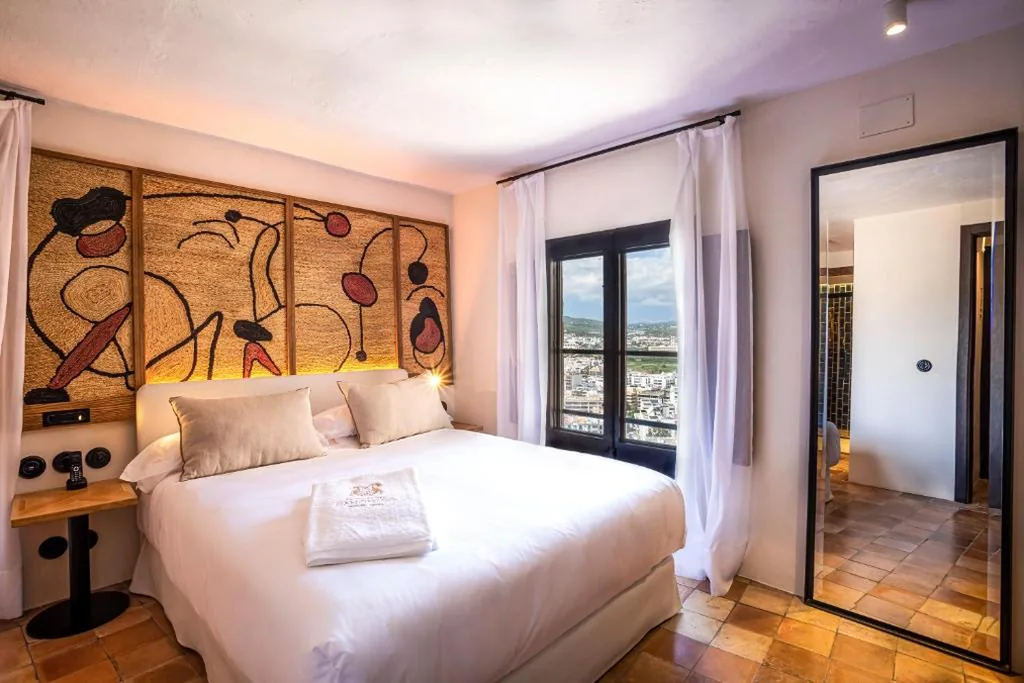 Habitación Deluxe — Hotel La Torre del Canonigo - Small Luxury Hotels