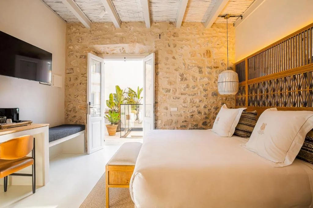 Habitación Doble Estándar — Hotel La Torre del Canonigo - Small Luxury Hotels