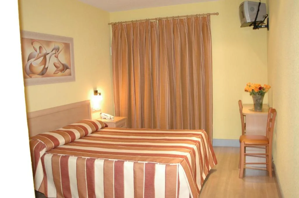 Habitación Doble Básica — Hotel La Union