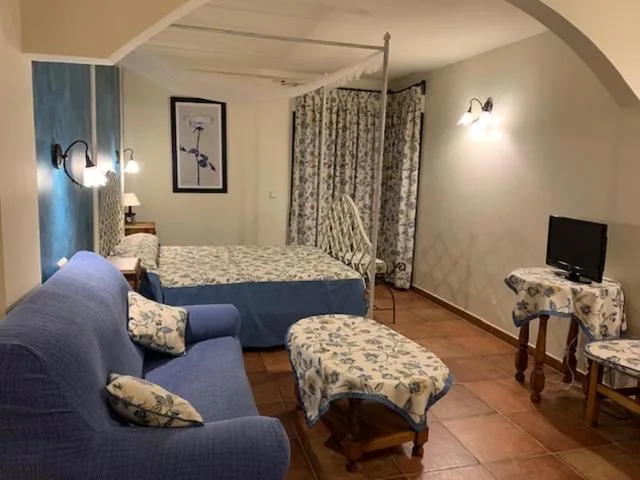 Habitación Familiar con terraza — Hotel Langa