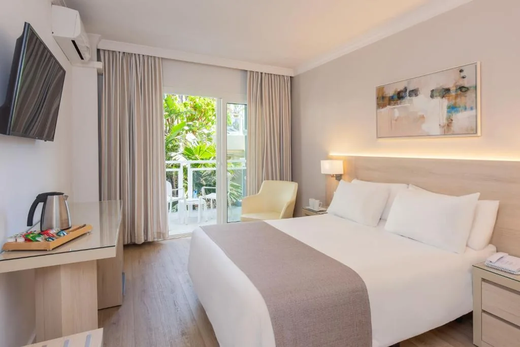 Habitación Estándar — Hotel Las Arenas, Affiliated by Meliá