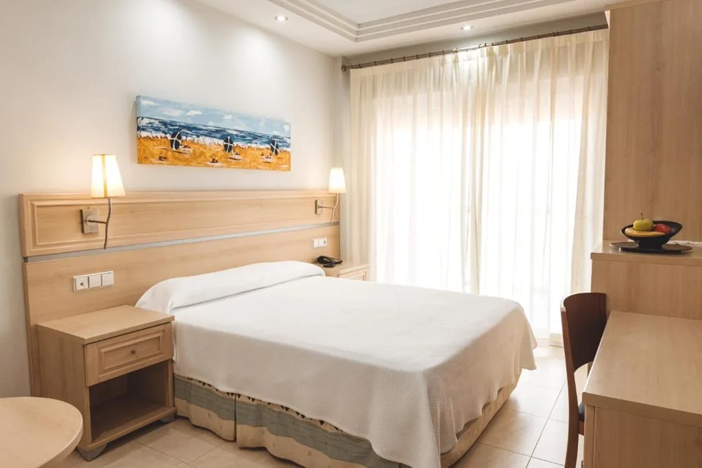 Doppelzimmer mit Balkon — Hotel Las Gaviotas