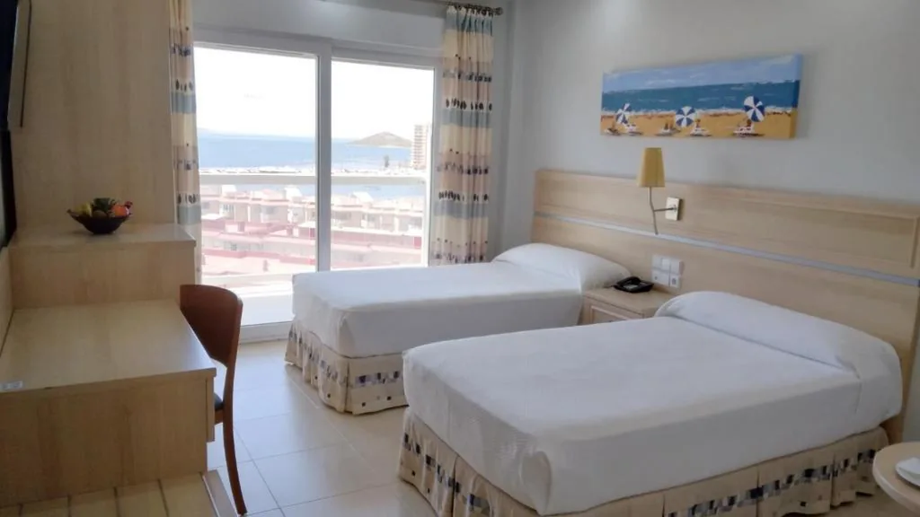 Standard-Doppelzimmer mit Meerblick — Hotel Las Gaviotas