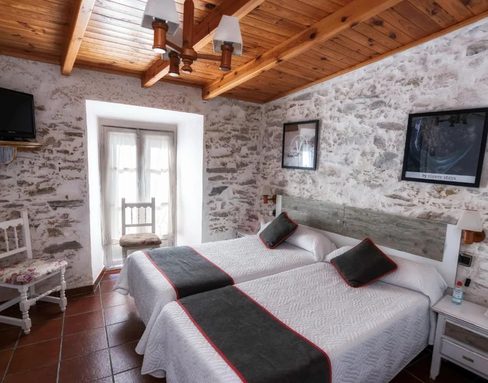 Camera doppia con 2 letti — Hotel Las Palmeras by Vivere Stays